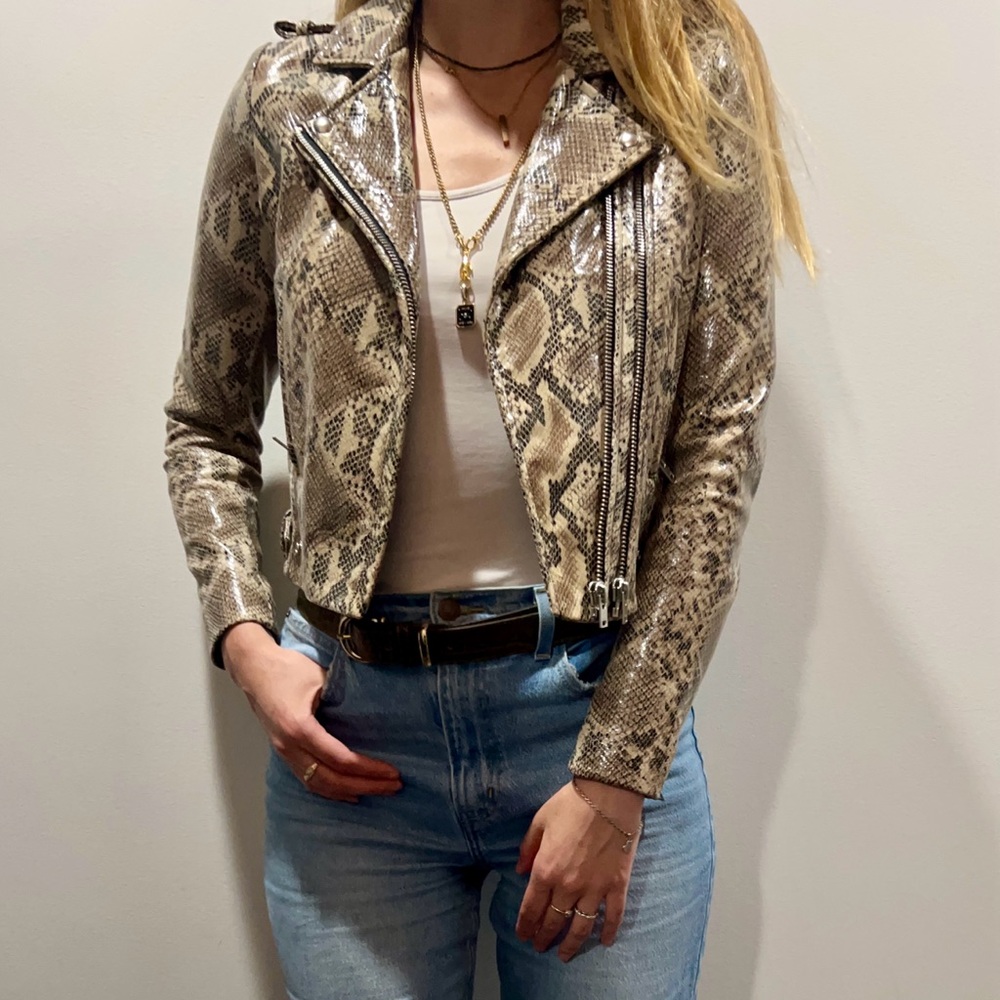 Beautiful snake-effect IRO women's motorcycle jacket. Size 40 FR (8 US)